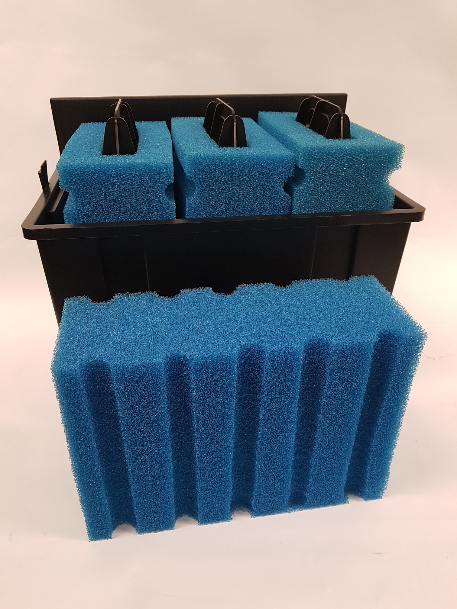 Blue filter mats for Aquaking UBF 25000 with handle, 3-piece set including container